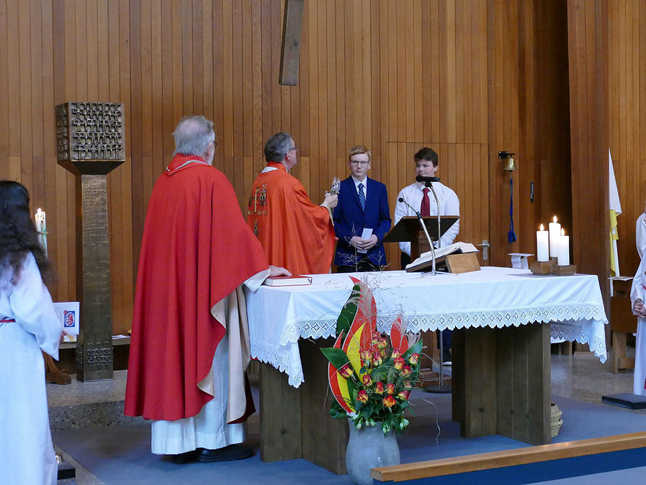 Firmung 2019 in Naumburg (Foto: Karl-Franz Thiede)